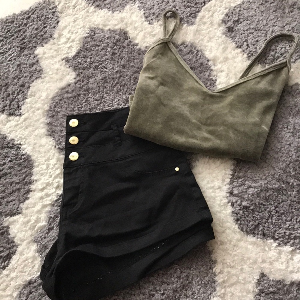 Black shorts ❤️